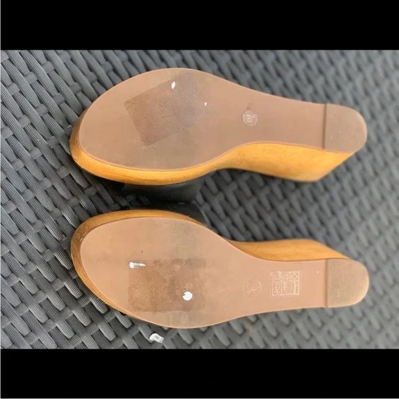 Tory Burch Women's INES 80mm Wedge Sandal. In great condition. - Picture 5 of 6